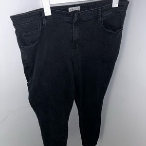 Plus size black skinny jeans